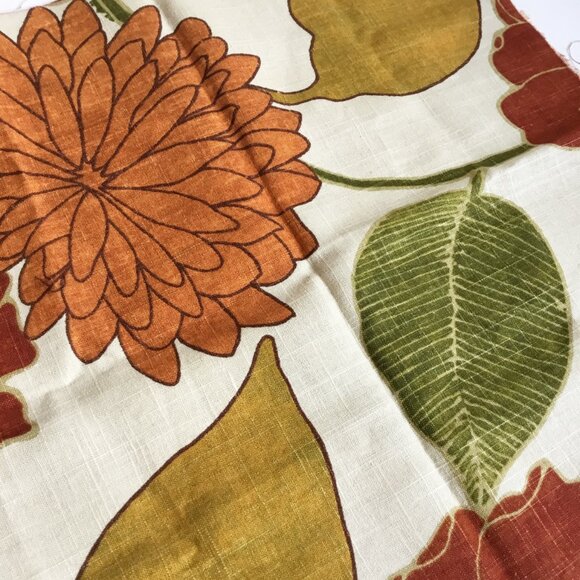 Richloom Floral Autumn Fall Leaves Platinum Collection Fabric Remnant 2009 - Picture 2 of 4